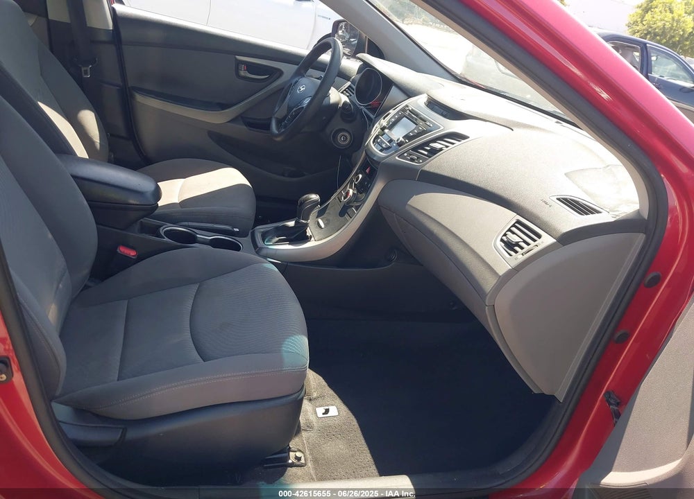 2015 HYUNDAI ELANTRA VIN: KMHDH4AE9FU355161