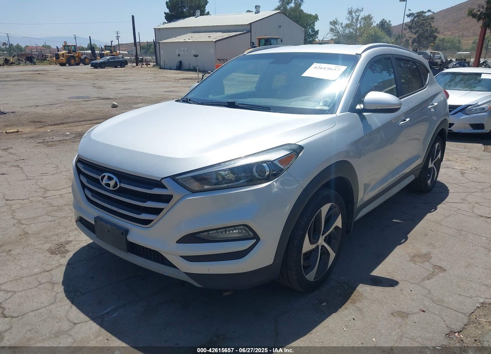 2017 HYUNDAI TUCSON VIN: KM8J3CA27HU444795