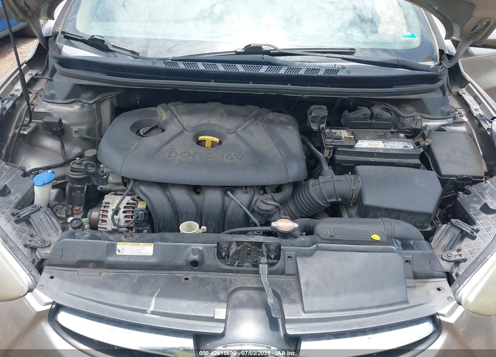 2011 HYUNDAI ELANTRA VIN: 5NPDH4AE2BH045720