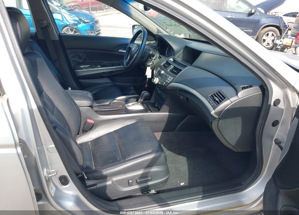 2010 HONDA ACCORD VIN: 1HGCP3F85AA000449