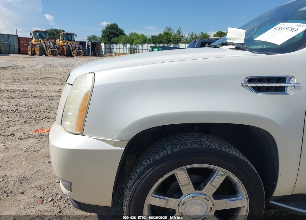 2007 CADILLAC ESCALADE VIN: 1GYEC63827R258831