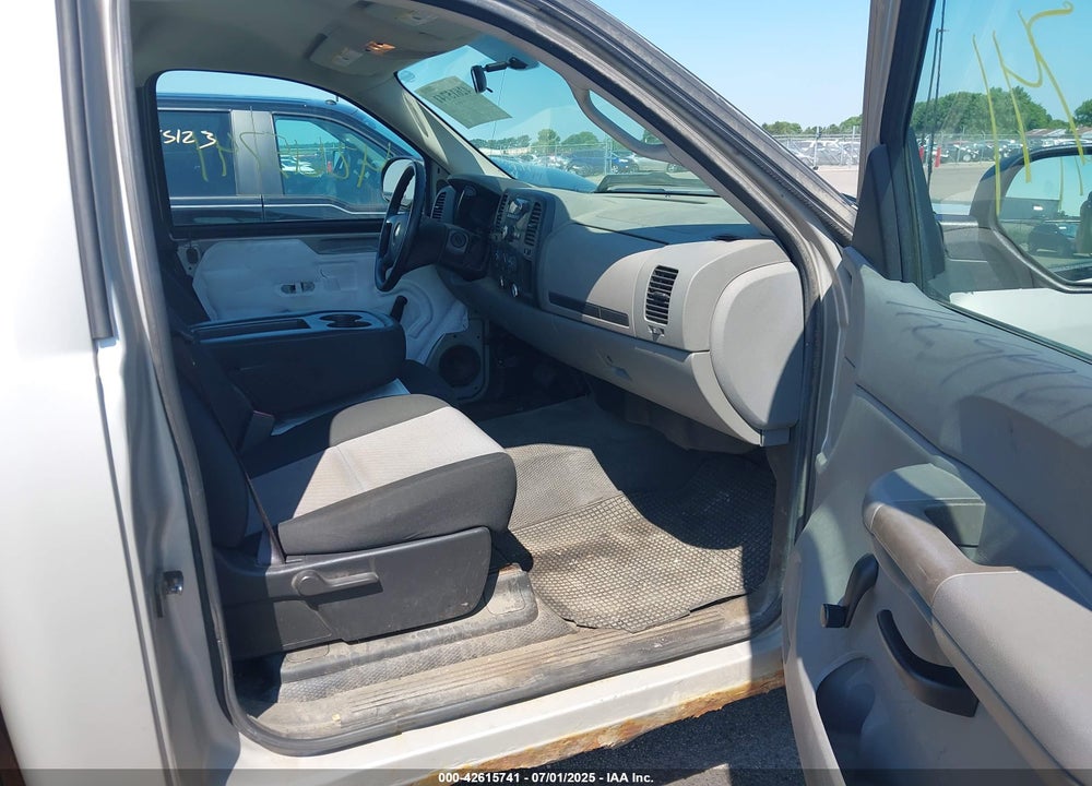 2009 CHEVROLET SILVERADO 1500 VIN: 1GCEC14XX9Z152211