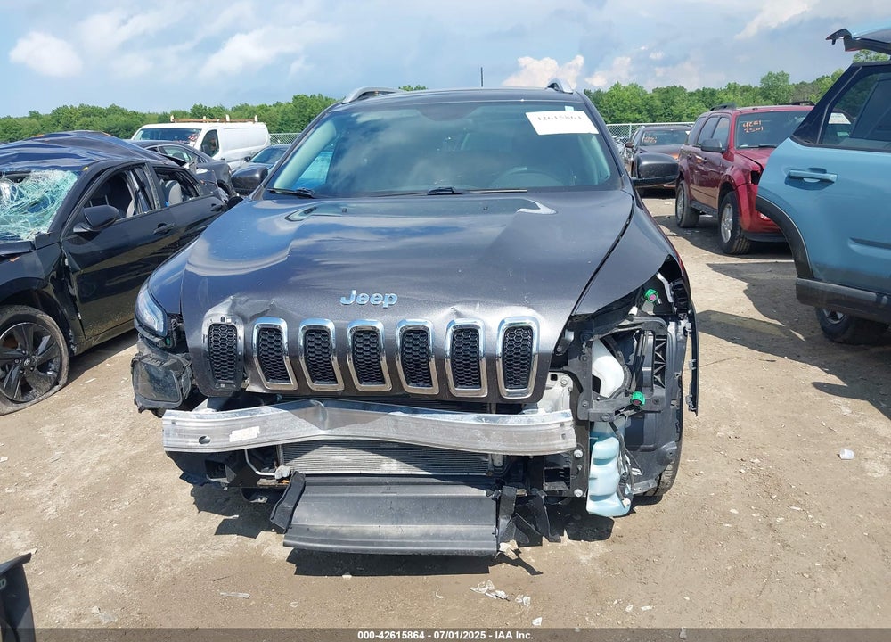 2017 JEEP CHEROKEE VIN: 1C4PJMDB5HW608720