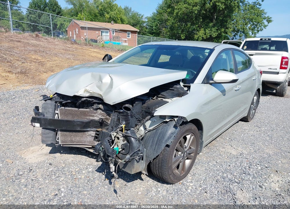 2017 HYUNDAI ELANTRA VIN: 5NPD84LF3HH019142