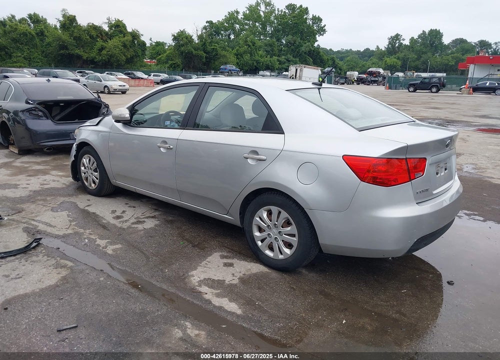 2010 KIA FORTE EX VIN: KNAFU4A25A5823949