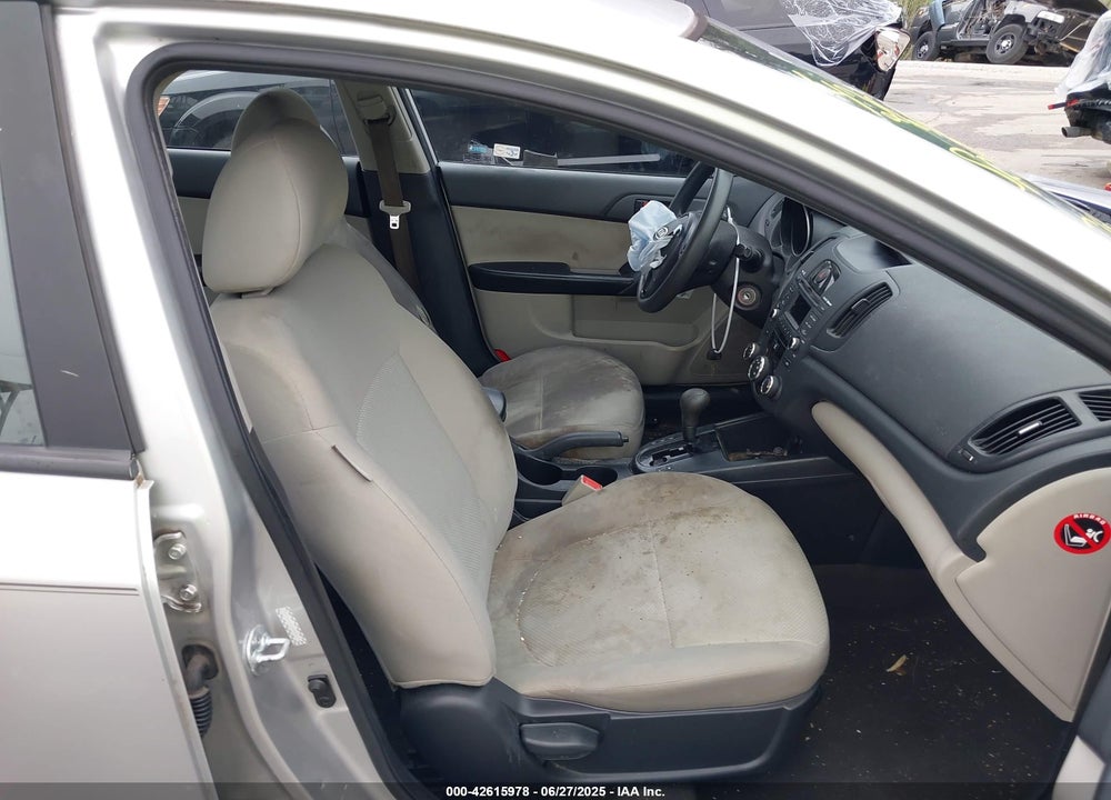 2010 KIA FORTE EX VIN: KNAFU4A25A5823949