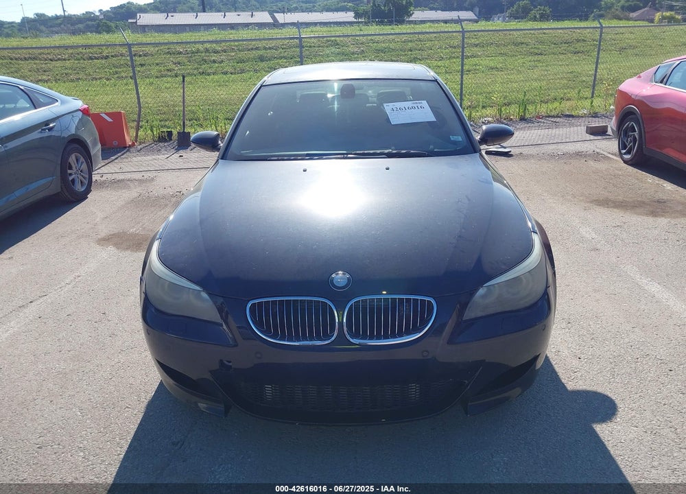 2007 BMW M5 VIN: WBSNB93587CX06825
