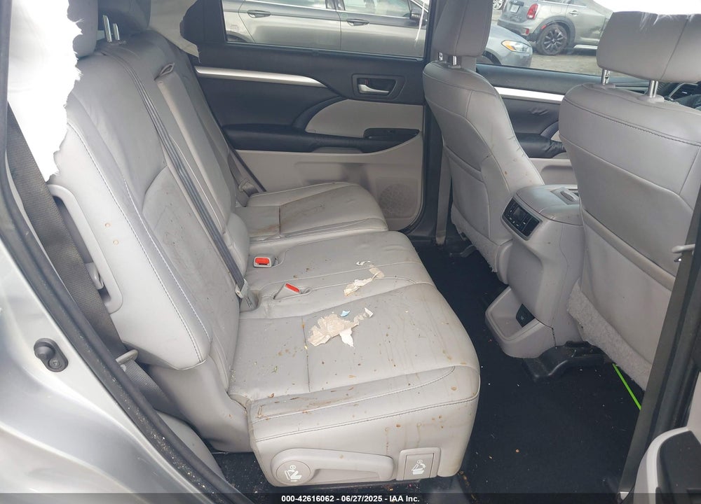 2016 TOYOTA HIGHLANDER VIN: 5TDKKRFHXGS140164