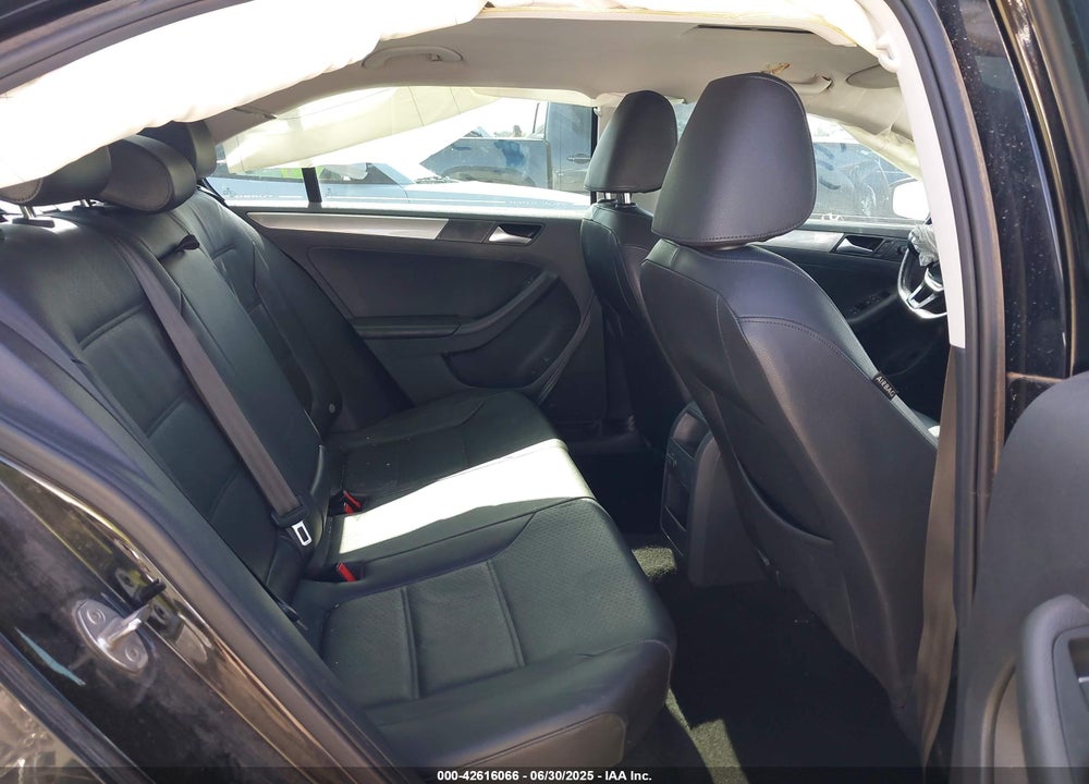 2016 VOLKSWAGEN JETTA VIN: 3VWD67AJ6GM397170