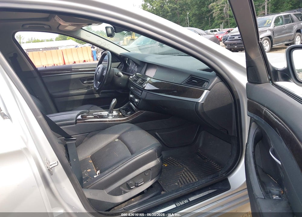 2012 BMW 528 VIN: WBAXH5C53CDW09590