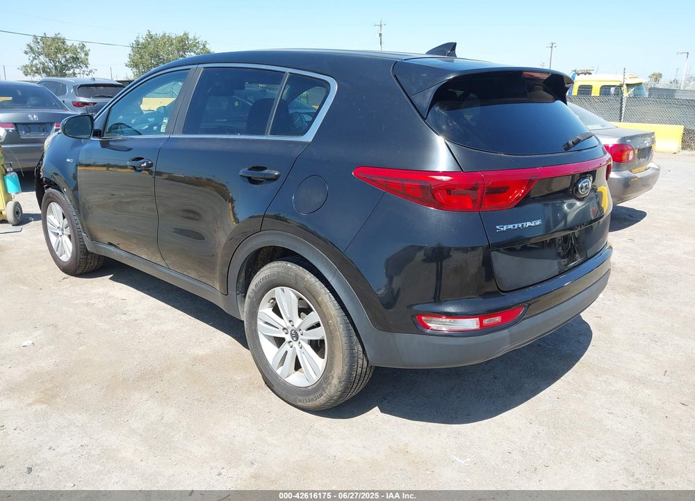 2017 KIA SPORTAGE VIN: KNDPMCAC6H7272729