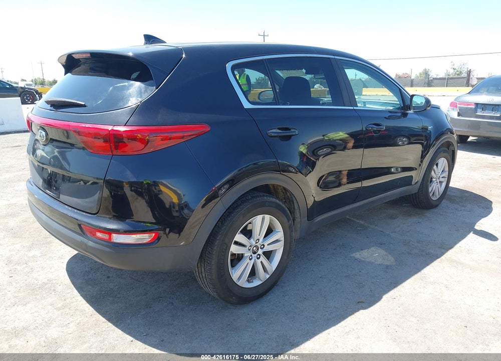 2017 KIA SPORTAGE VIN: KNDPMCAC6H7272729