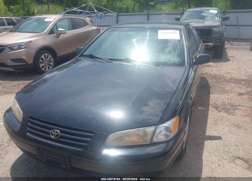 1999 TOYOTA CAMRY LE VIN: JT2BG22K9X0299117