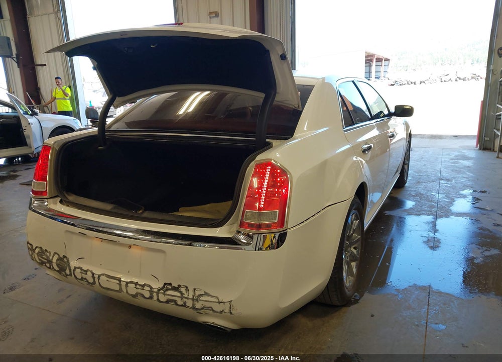 2011 CHRYSLER 300 LIMITED VIN: 2C3CA5CG9BH611647