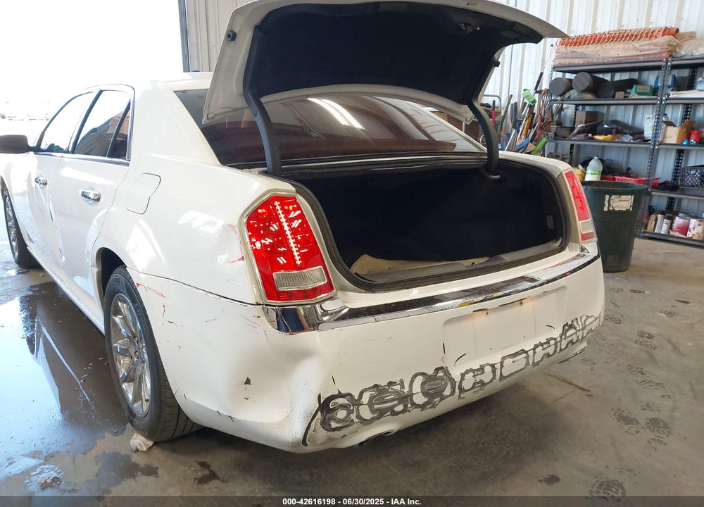 2011 CHRYSLER 300 LIMITED VIN: 2C3CA5CG9BH611647