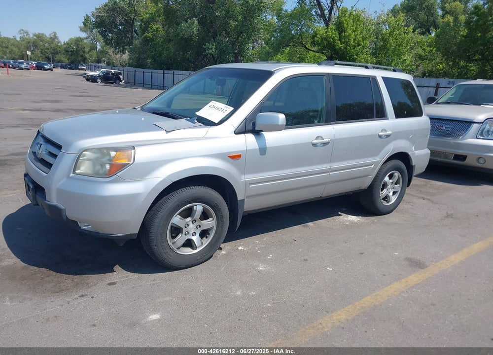 2007 HONDA PILOT VIN: 5FNYF28527B007945