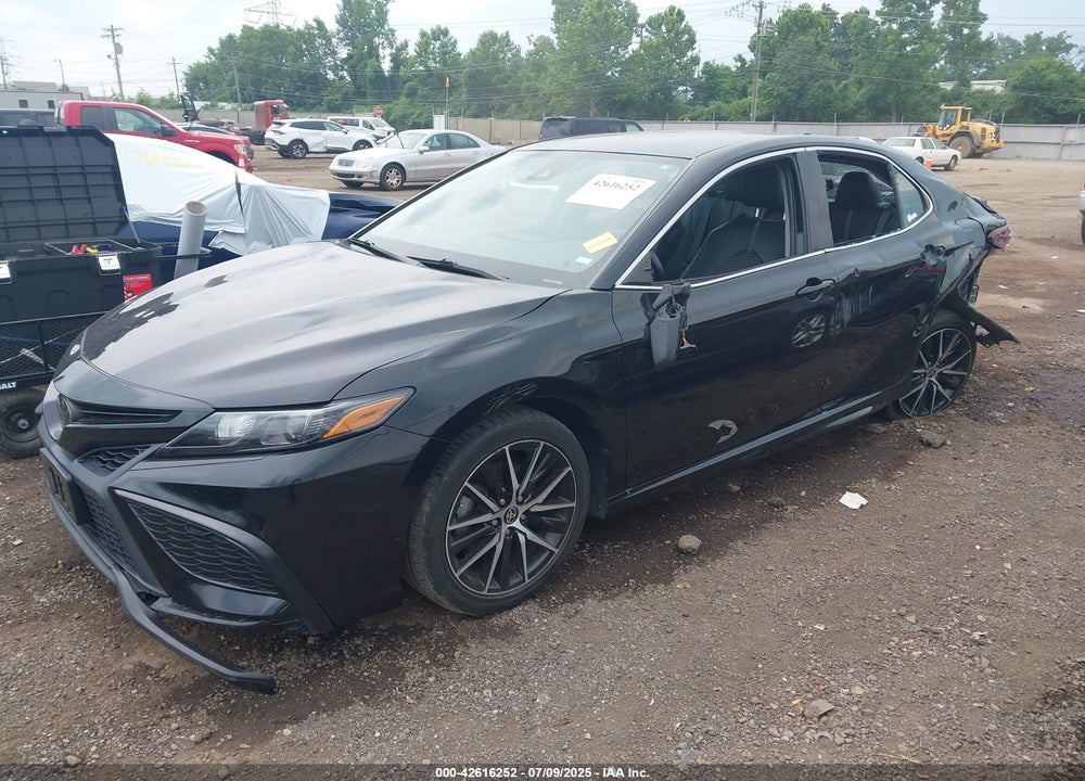 2021 TOYOTA CAMRY VIN: 4T1G11AK3MU454884
