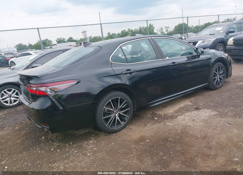2021 TOYOTA CAMRY VIN: 4T1G11AK3MU454884