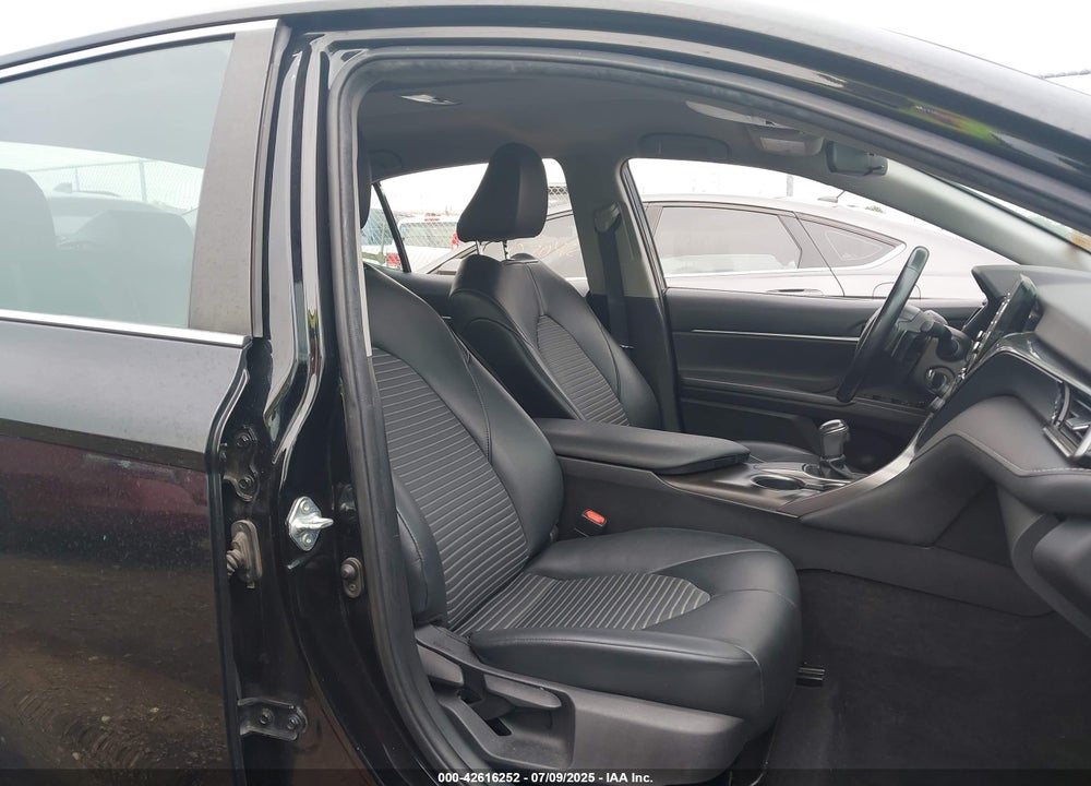 2021 TOYOTA CAMRY VIN: 4T1G11AK3MU454884