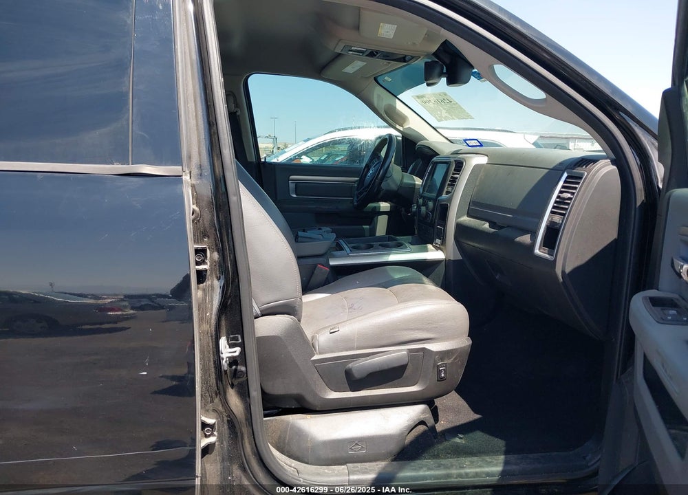 2014 RAM 1500 VIN: 1C6RR7LT4ES420780