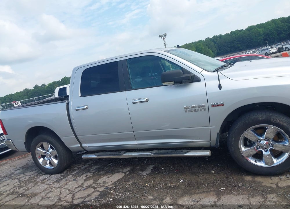 2017 RAM 1500 VIN: 3C6RR7LT1HG646125