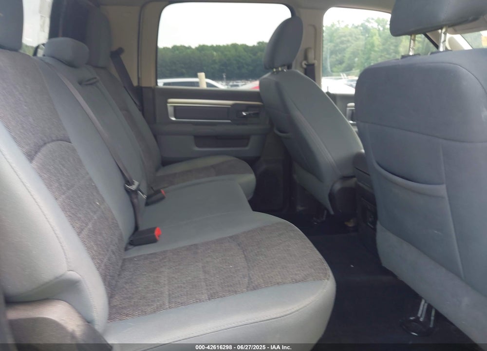 2017 RAM 1500 VIN: 3C6RR7LT1HG646125