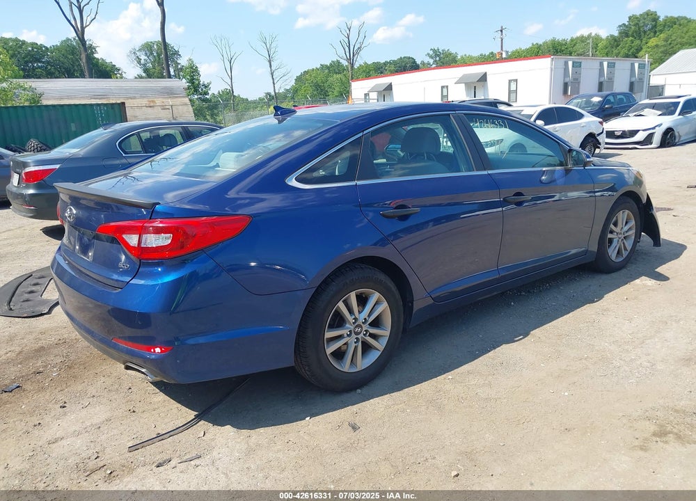 2015 HYUNDAI SONATA VIN: 5NPE24AA1FH117774