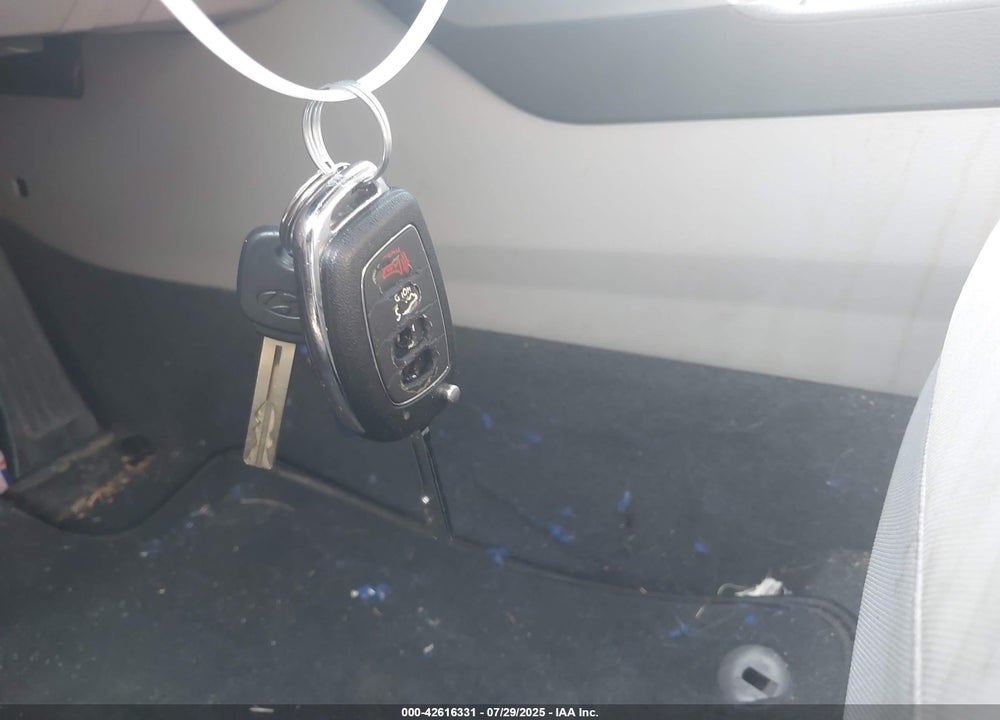 2015 HYUNDAI SONATA VIN: 5NPE24AA1FH117774