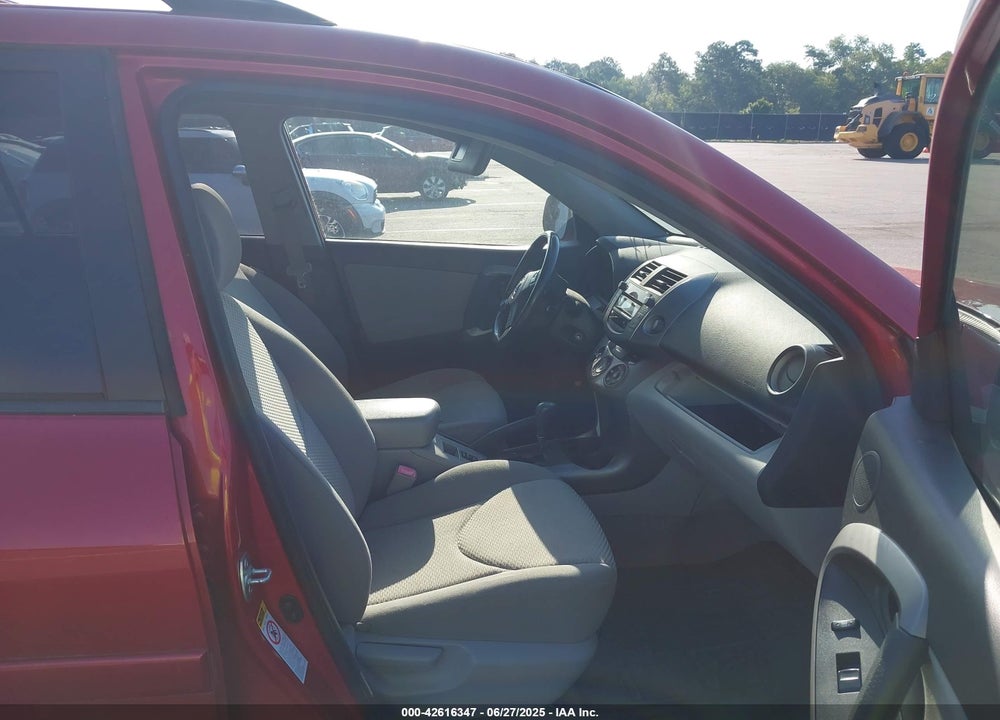 2007 TOYOTA RAV4 VIN: JTMBD31V076051384
