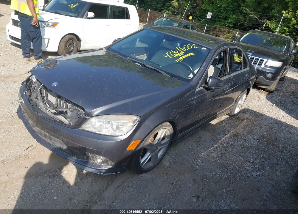 2011 MERCEDES-BENZ C VIN: WDDGF8BB4BR163880