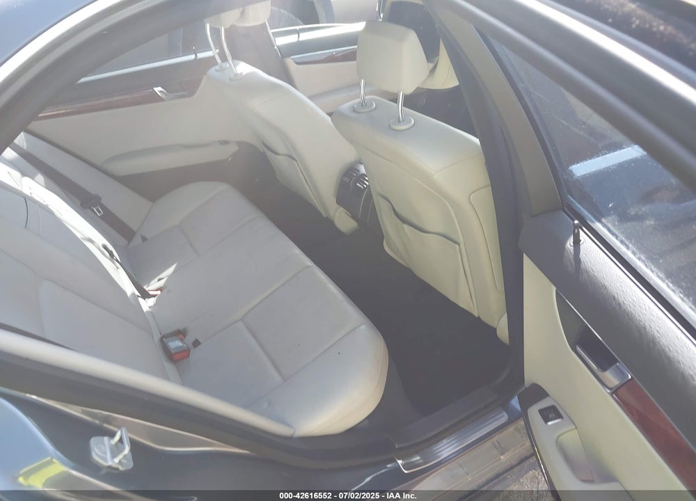 2011 MERCEDES-BENZ C VIN: WDDGF8BB4BR163880