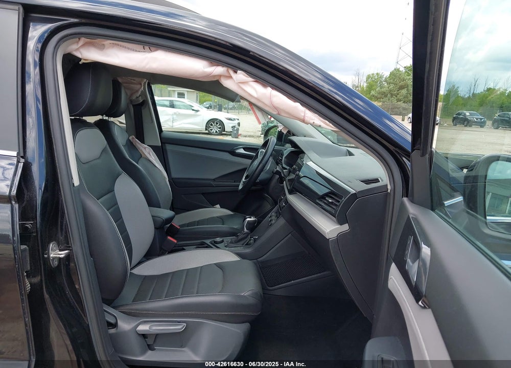 2022 VOLKSWAGEN TAOS VIN: 3VV2X7B21NM070107