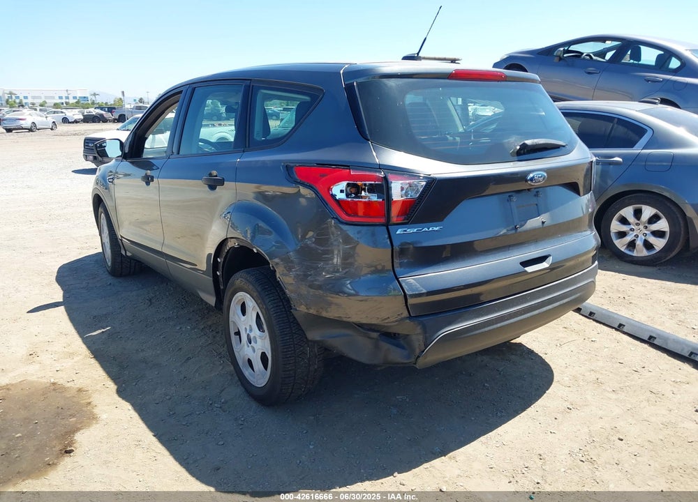 2018 FORD ESCAPE VIN: 1FMCU0F7XJUB25938
