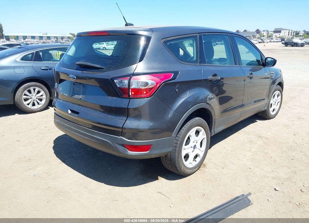 2018 FORD ESCAPE VIN: 1FMCU0F7XJUB25938