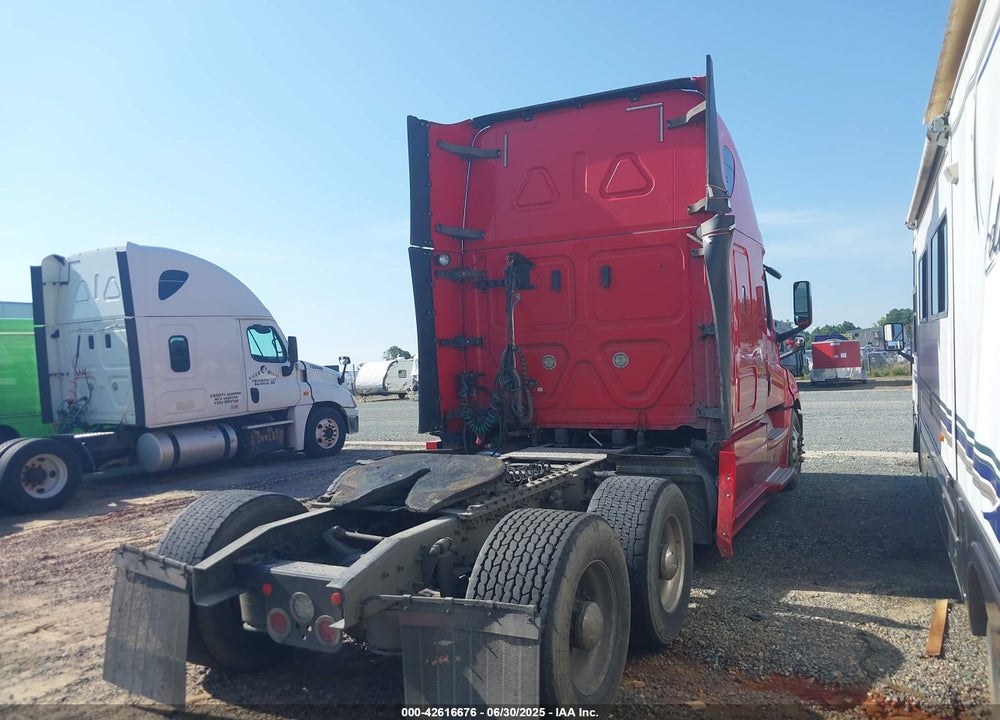 2018 FREIGHTLINER NEW CASCADIA 126 VIN: 3AKJHHDV5JSJV4458