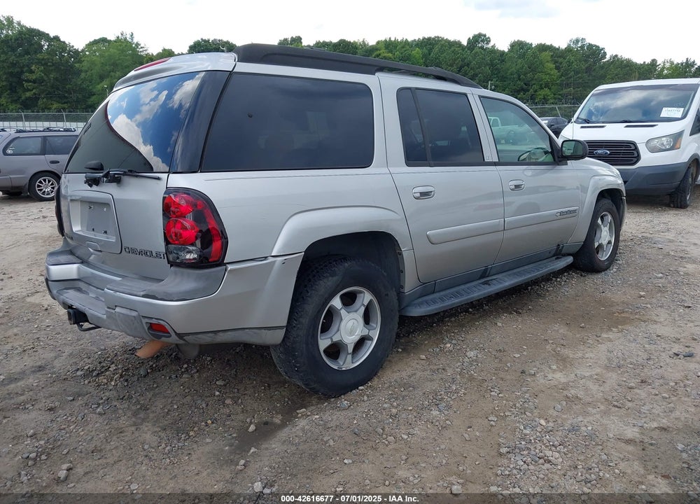 2004 CHEVROLET TRAILBLAZER EXT LT VIN: 1GNES16S746208871