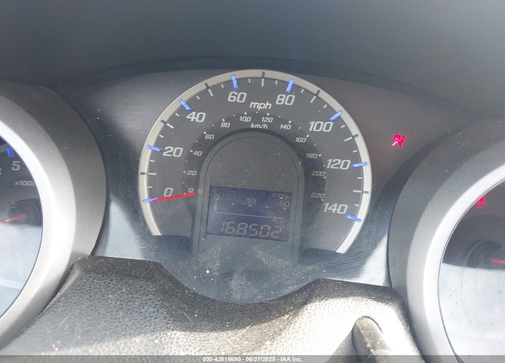 2011 HONDA FIT VIN: JHMGE8H55BS005408