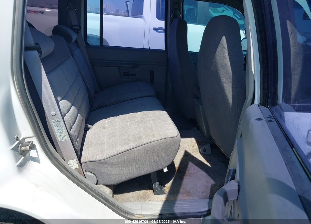 1995 FORD EXPLORER VIN: 1FMDU34X5SUA96567