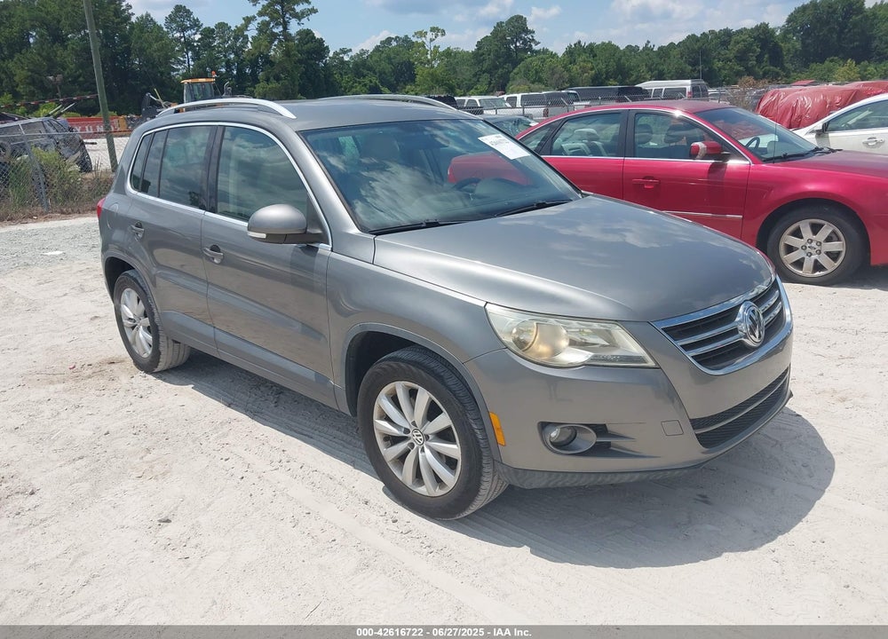 2011 VOLKSWAGEN TIGUAN SE VIN: WVGAV7AX4BW505769