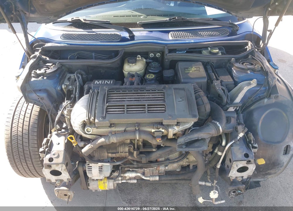 2003 MINI COOPER S VIN: WMWRE33423TD72967