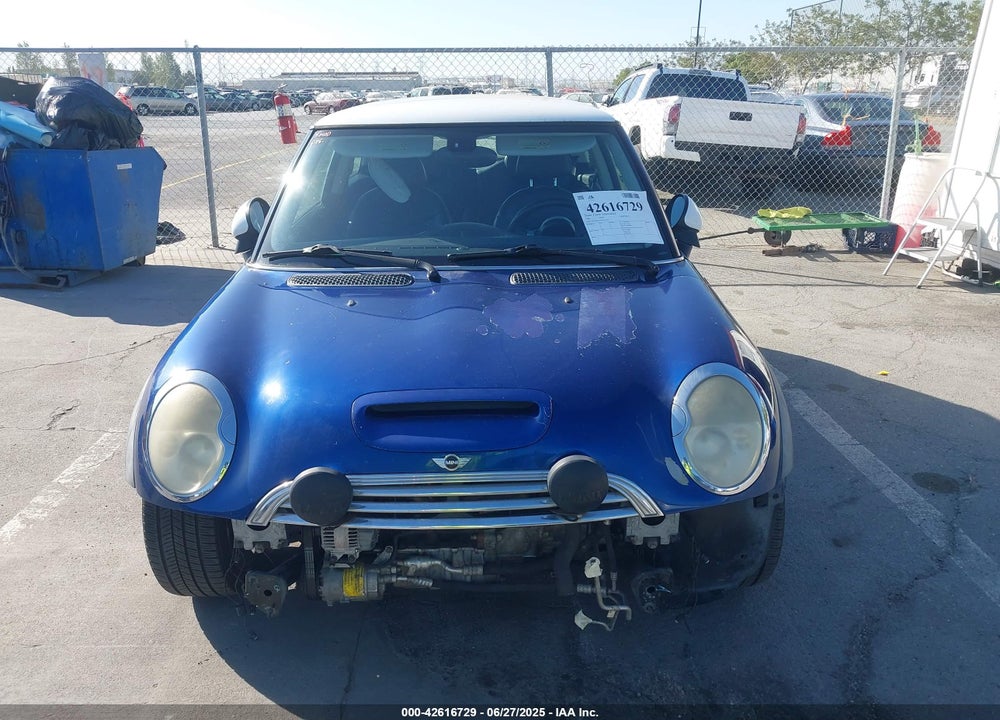 2003 MINI COOPER S VIN: WMWRE33423TD72967