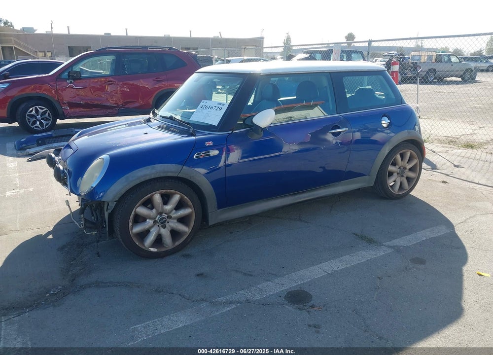 2003 MINI COOPER S VIN: WMWRE33423TD72967