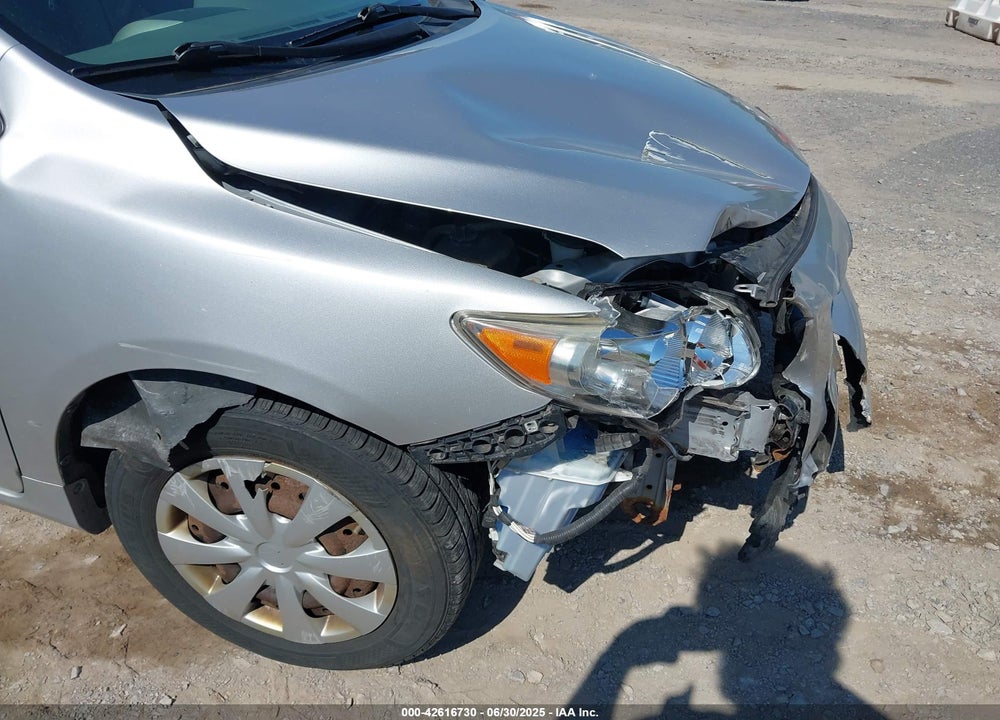 2010 TOYOTA COROLLA LE VIN: 2T1BU4EE5AC352555