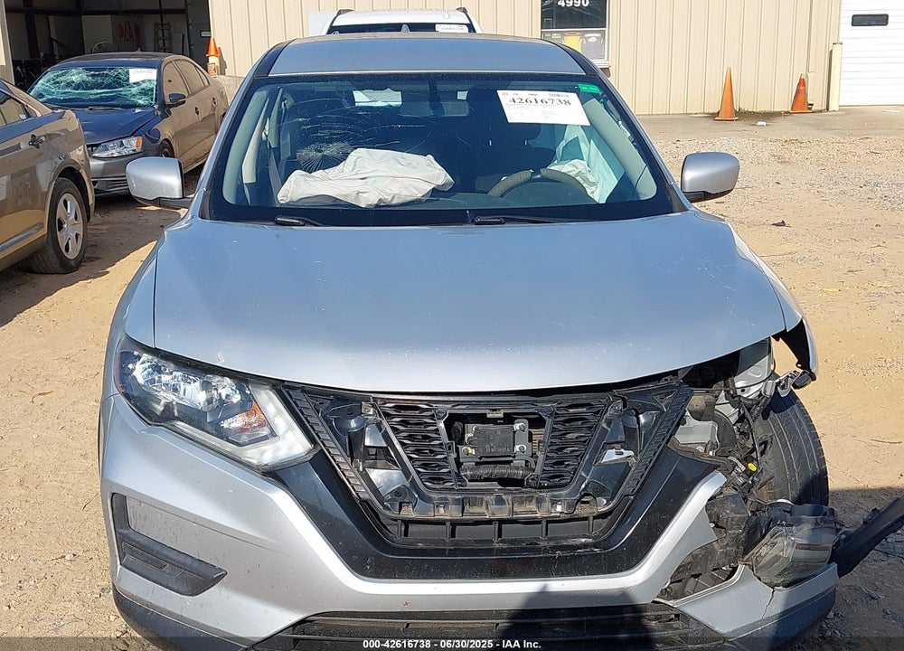 2017 NISSAN ROGUE VIN: JN8AT2MT3HW402426