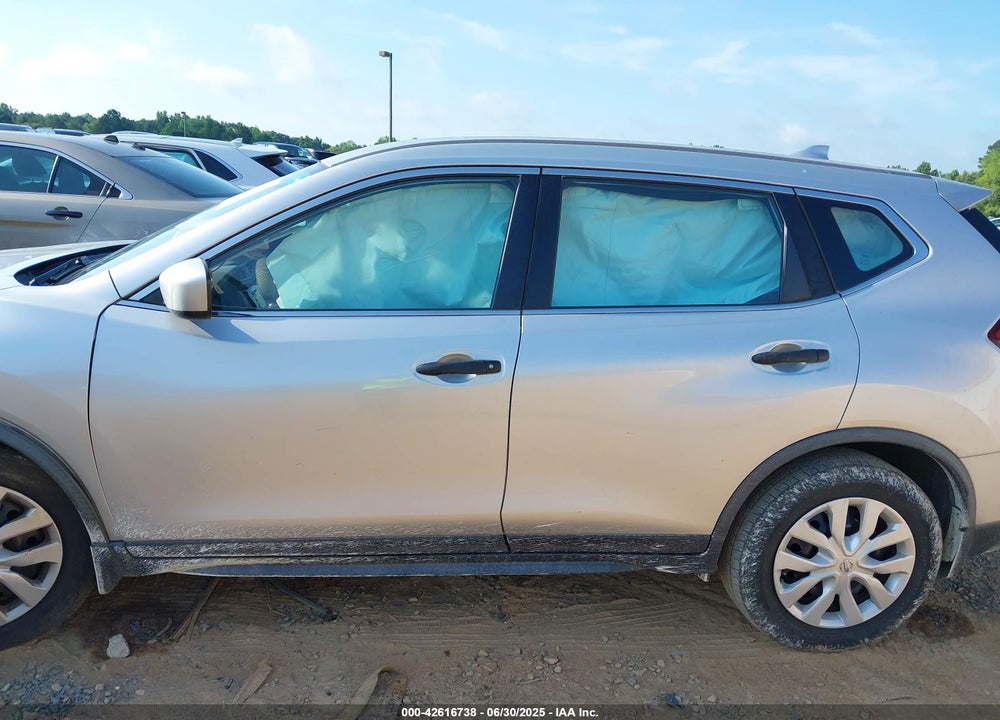 2017 NISSAN ROGUE VIN: JN8AT2MT3HW402426