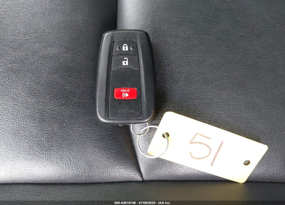 2021 TOYOTA PRIUS XLE AWD-E VIN: JTDL9MFU5M3030622