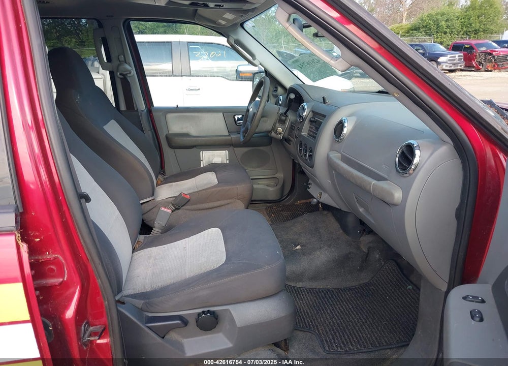 2005 FORD EXPEDITION NBX/XLT VIN: 1FMFU165X5LA19826