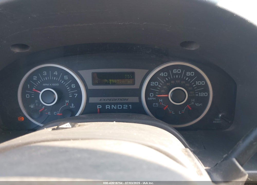 2005 FORD EXPEDITION NBX/XLT VIN: 1FMFU165X5LA19826