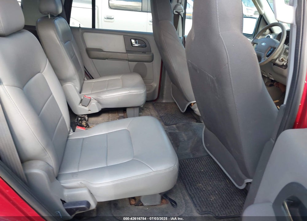 2005 FORD EXPEDITION NBX/XLT VIN: 1FMFU165X5LA19826