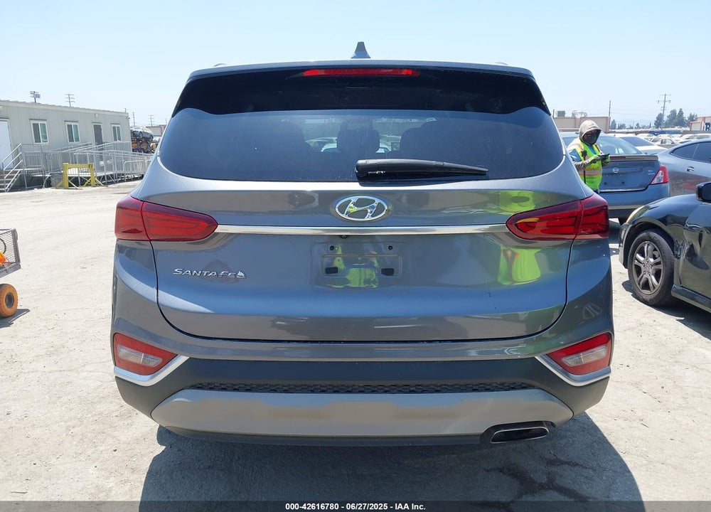 2020 HYUNDAI SANTA FE VIN: 5NMS33AD9LH138790
